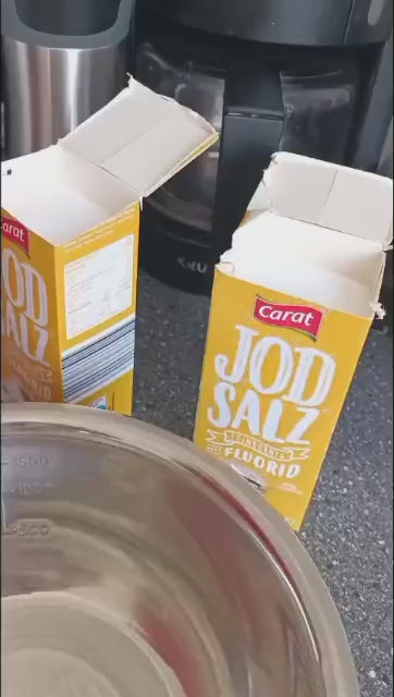 preparacion con la sal y el azucar 
